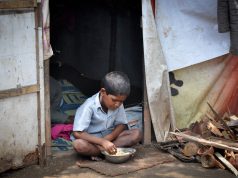 Como se combate a pobreza e a miséria?