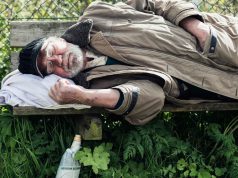 Como uma Pessoa Acaba se Tornando Moradora de Rua?