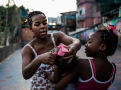 Mulheres de Favelas: Mães Solo, Violência Policial e Doméstica, e os Desafios da Criação dos Filhos