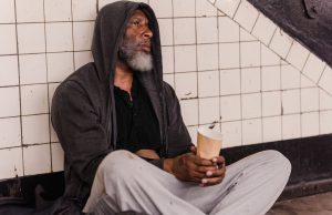 Entendendo a Diferença entre Pessoa em Situação de Rua e Mendigo: Desmistificando Estereótipos e Promovendo Empatia Pessoa em situação de rua ou mendigo?