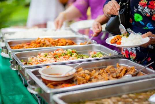 Restaurantes podem doar comida no Brasil?