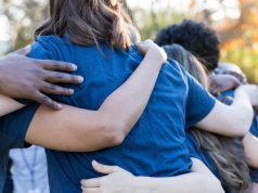 Como Liderar uma ONG com Firmeza e Empatia: O Equilíbrio Entre Autoridade e Compaixão