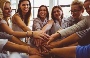 O Poder da Mulher no Voluntariado e no Terceiro Setor: Transformando o Mundo com Solidariedade