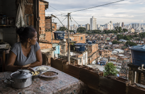 A fome nas favelas não é falta de comida: é falta de cidade