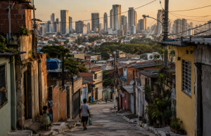 Pobreza e desigualdade no Brasil: uma ferida histórica que atravessa o século XXI